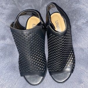 Unr8ed Girls Black Heeled Sandals, EUC Size 11.5 Girls